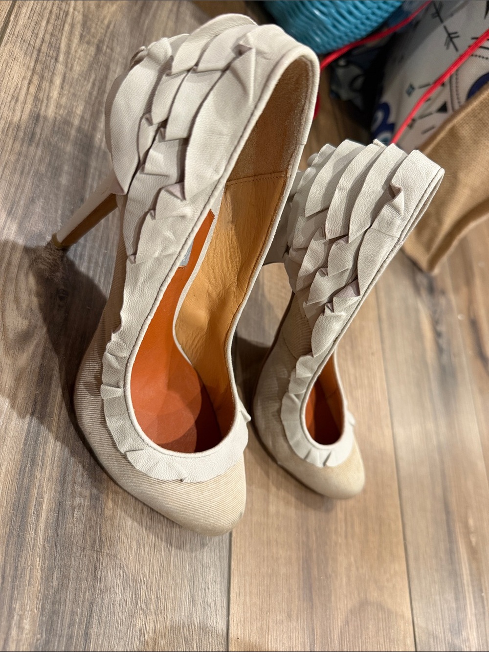 Badgley Mischka Cream Ruffled Round-Toe Pumps - Picture 5 of 7